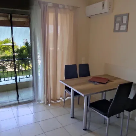 Catamaran Corfu شقة فندقية أخارافي