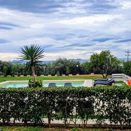 Catamaran Corfu Lägenhetshotell Acharavi (Corfu)