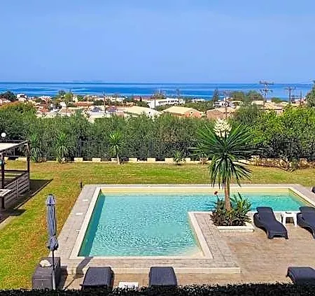 Catamaran Corfu 3* אצ'ארבי