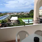 Catamaran Corfu Apart Otel 3*