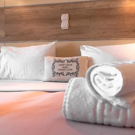 Aparthotel Catamaran Corfu
