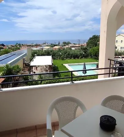 Catamaran Corfu Aparthotel 3*